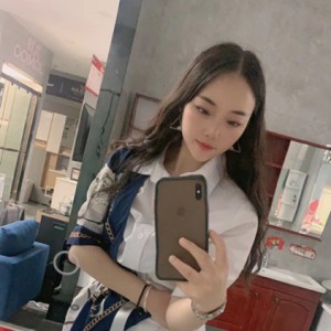 小溪溪。