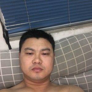 简单的爱。。
