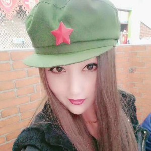 刚刚毕业的女孩