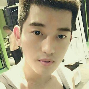 李梓斌