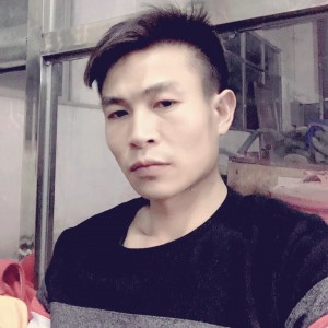 他看见我