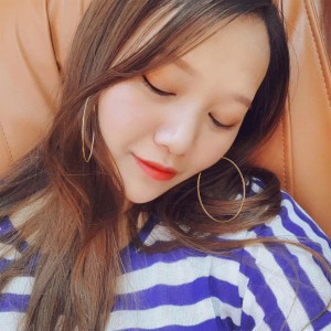 莫白，