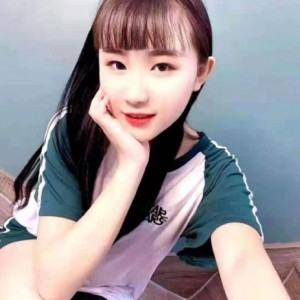 一个小女孩