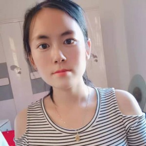 嘴角上的樱桃汁