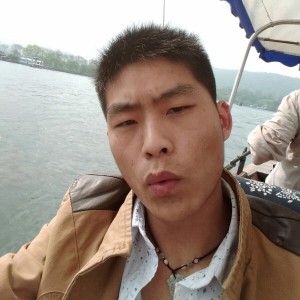 执拗男生