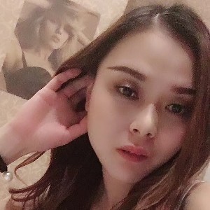 胭脂吻