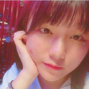 采蘑菇的姑娘