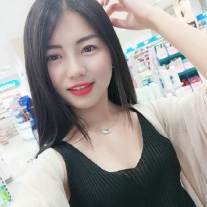 孤独的天使女孩