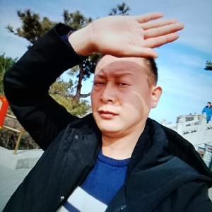 负责的绿草