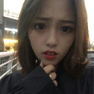 爱笑的女孩吖