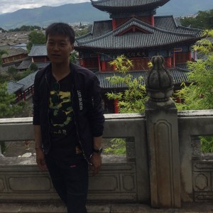 飞渡烟云间
