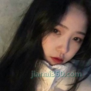 大明湖了畔