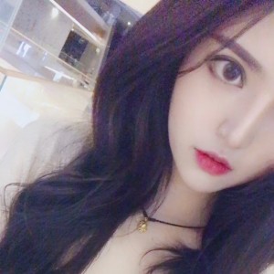 一只女朋友吖