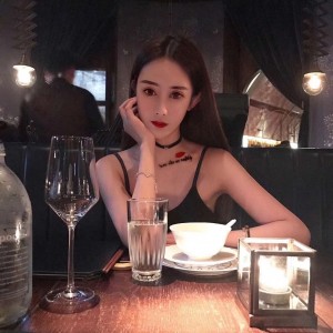 倪妮在