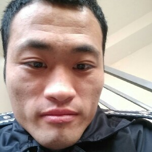 何俊文