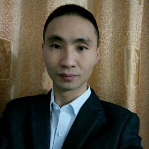 淘气的猫咪