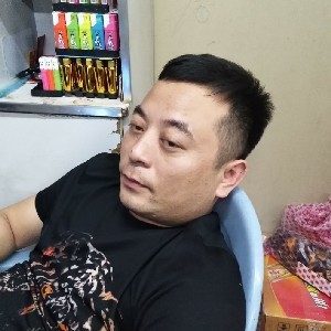 伶俐的烤鸡