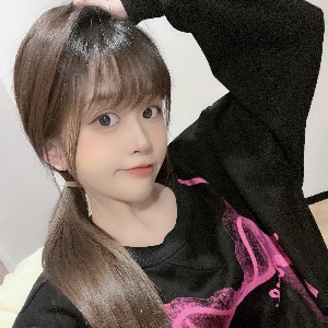 苗苗y