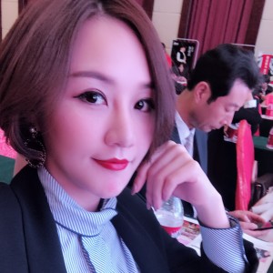 快乐的大苍蝇