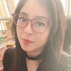 滢滢AA