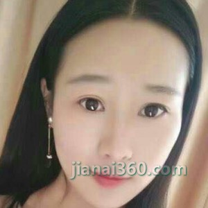 单纯的小女孩