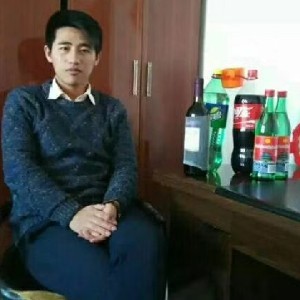 爱在哪里何方