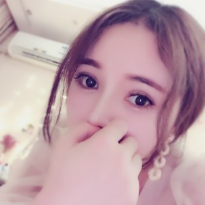 Lily馨儿