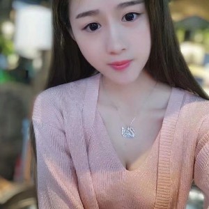 欣哦