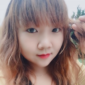 自信的小丽