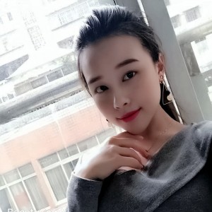 吸管女孩