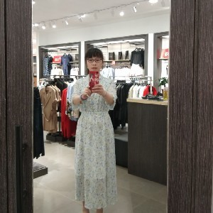 笑灼如梦