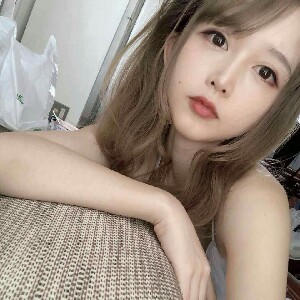 大红唇呀