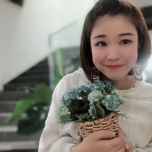 巴黎上空的一抹兰