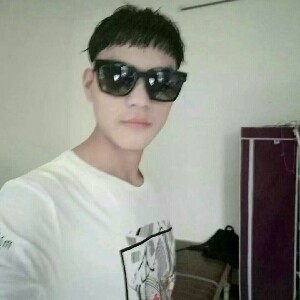 @丶苦等一個人@