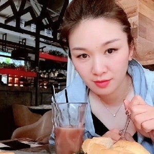 语雯