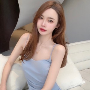 爱吃草莓的女生