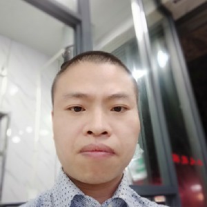 龙哥是单身的