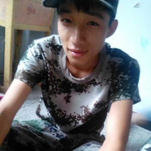 L先生o
