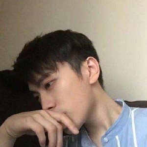 贪玩的鲜花