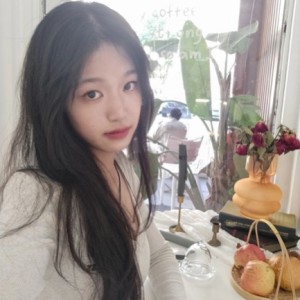 露娜娜嗯