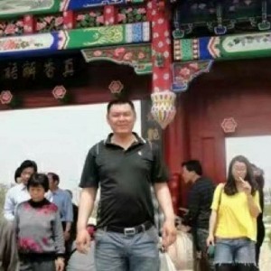 内向的微笑