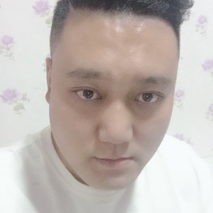 陌默