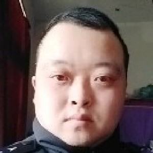 风中的稻草人