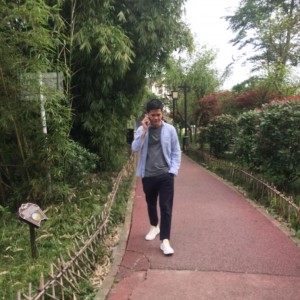 竟有些犹豫