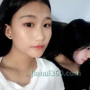 快乐的花蝴蝶
