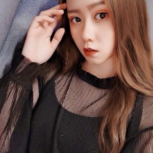 琴丽，