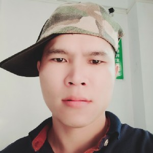 黄一佼佼