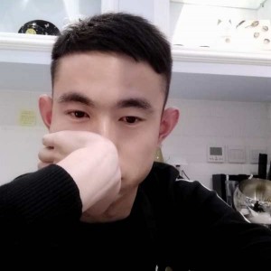 孤独的人在等候