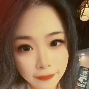 飞舞的小白