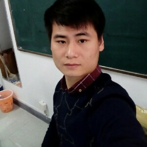 朴素的店员